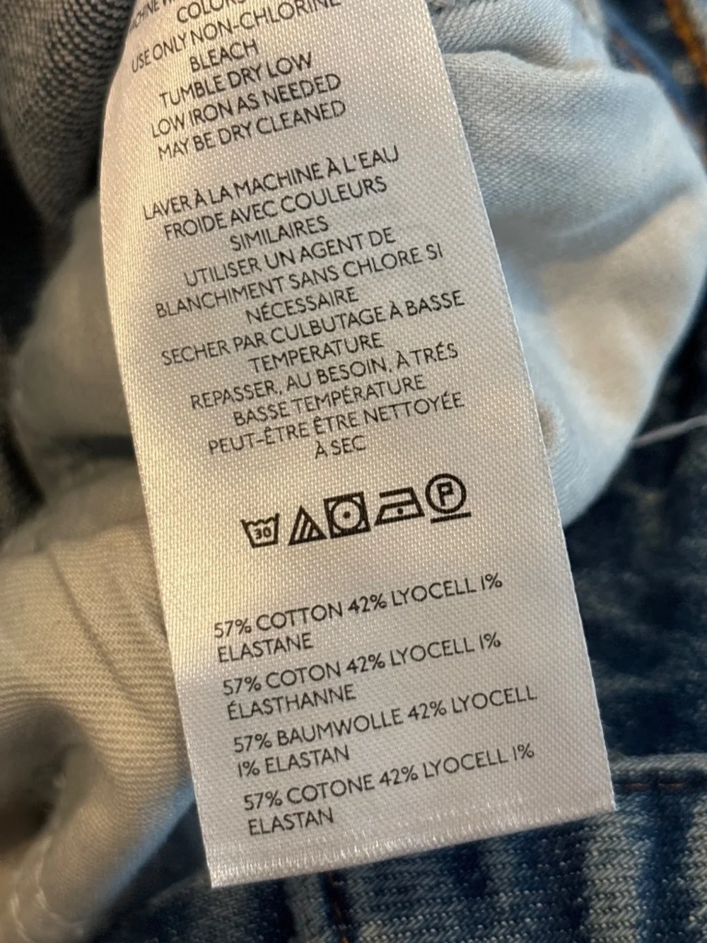 NWT Pilcro Scotty Cuff Hi Rise Jeans Size 23T